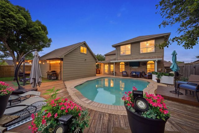 9510 Rustic Gate Road, La Porte, TX 77571