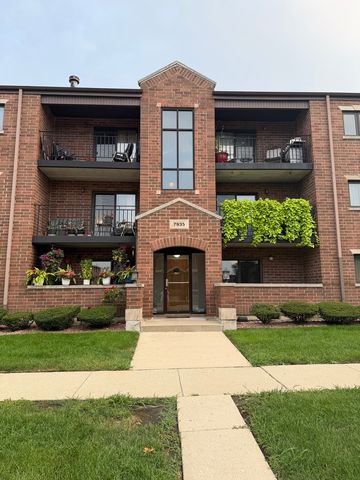 7935 W 90th Street 1A, Hickory Hills, IL 60457