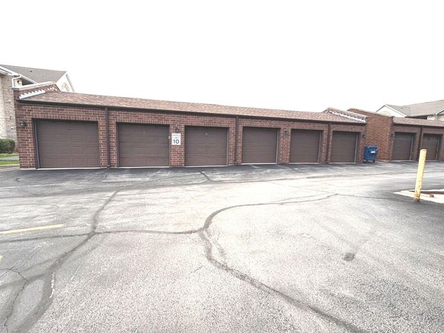 7935 W 90th Street 1A, Hickory Hills, IL 60457