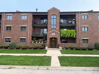 7935 W 90th Street 1A, Hickory Hills, IL 60457