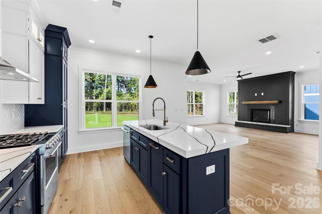 209 Parkdale Drive, Belmont, NC 28012