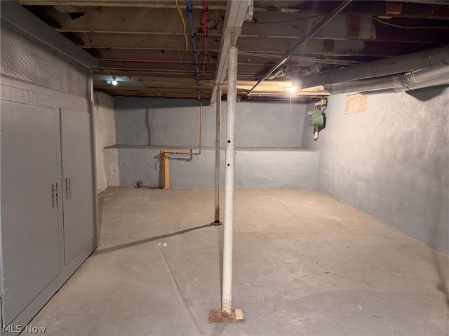 3209 Tampa Avenue, Cleveland, OH 44109