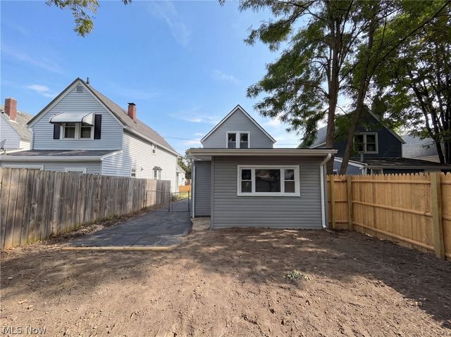 3209 Tampa Avenue, Cleveland, OH 44109
