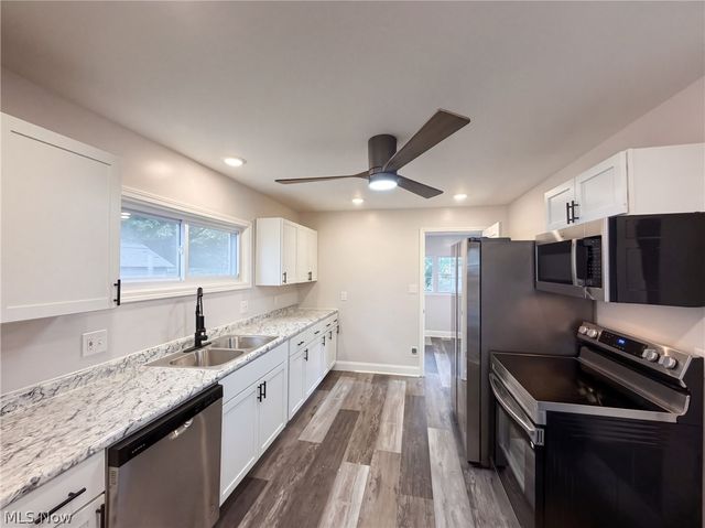 3209 Tampa Avenue, Cleveland, OH 44109