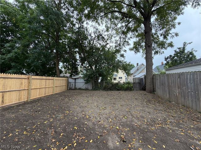 3209 Tampa Avenue, Cleveland, OH 44109