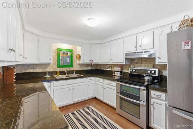 813 1st Street, Rochester, MI 48307