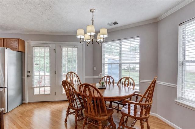 302 Greenleaf Court, Loganville, GA 30052