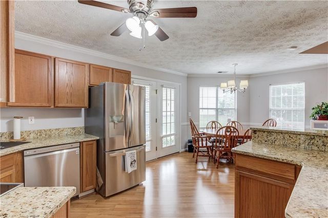 302 Greenleaf Court, Loganville, GA 30052