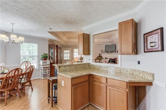 302 Greenleaf Court, Loganville, GA 30052