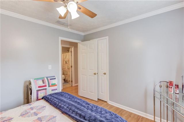 302 Greenleaf Court, Loganville, GA 30052