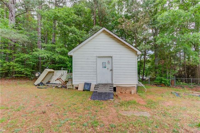 302 Greenleaf Court, Loganville, GA 30052