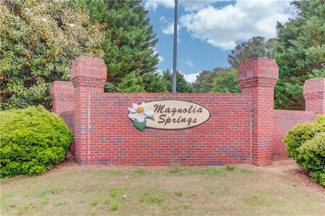 302 Greenleaf Court, Loganville, GA 30052