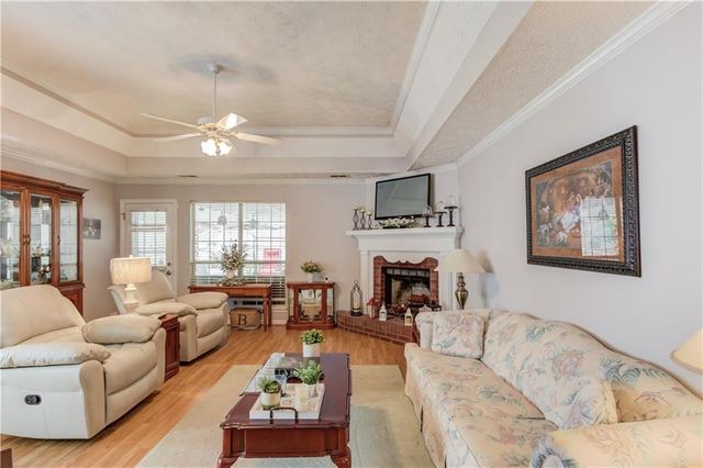 302 Greenleaf Court, Loganville, GA 30052