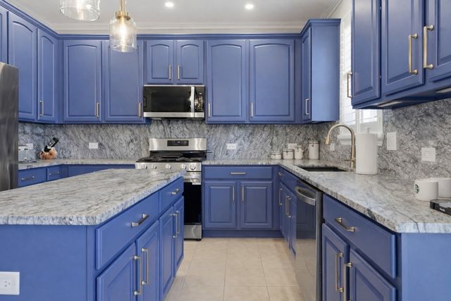 2404 Sumac Drive, Yorkville, IL 60560