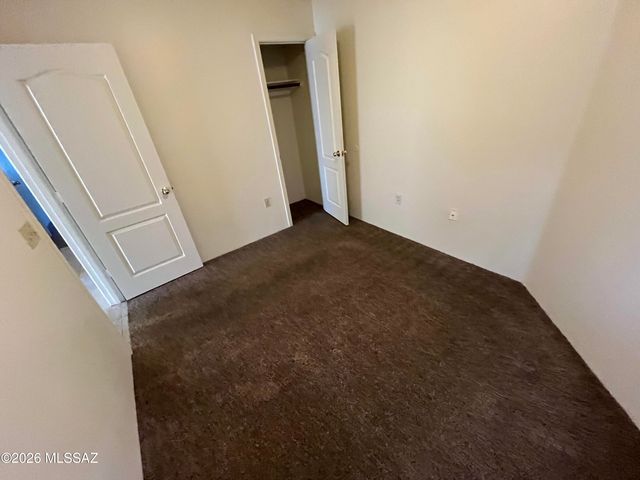 2252 W Silver River Way, Tucson, AZ 85745