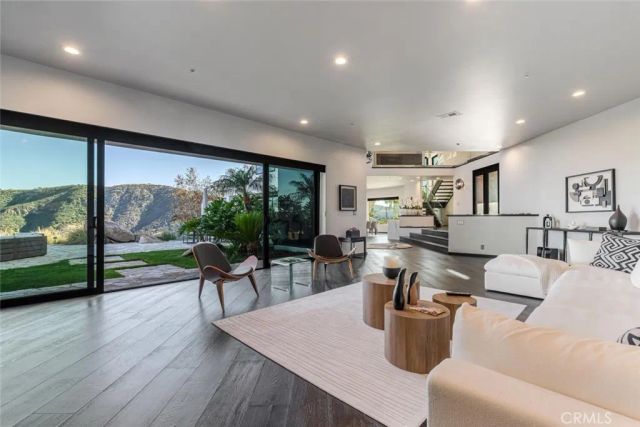 6 Colt, Bell Canyon, CA 91307