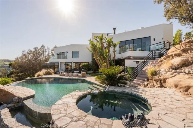 6 Colt, Bell Canyon, CA 91307