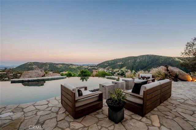 6 Colt, Bell Canyon, CA 91307