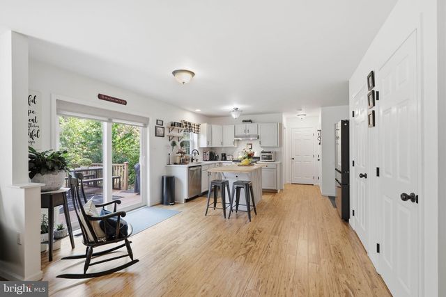 230 CAMBRIDGE LN, Lititz, PA 17543
