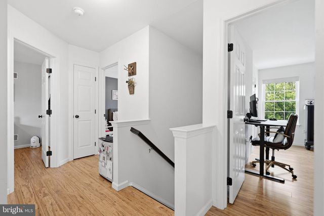 230 CAMBRIDGE LN, Lititz, PA 17543