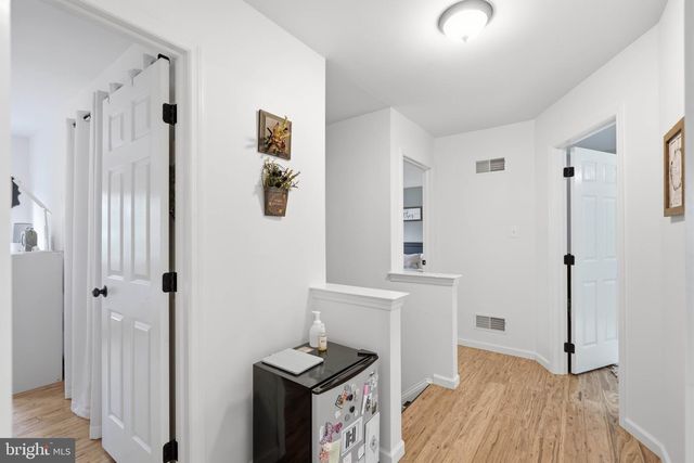 230 CAMBRIDGE LN, Lititz, PA 17543