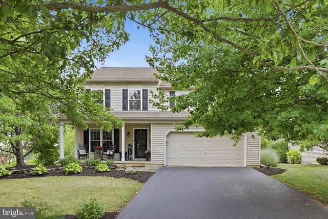 230 CAMBRIDGE LN, Lititz, PA 17543