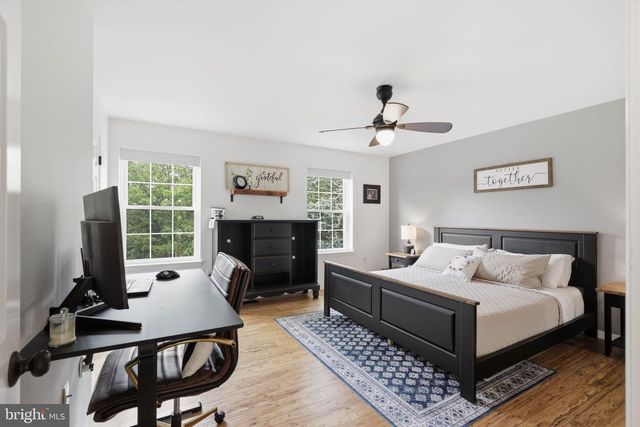 230 CAMBRIDGE LN, Lititz, PA 17543