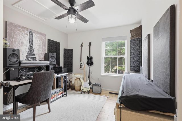 230 CAMBRIDGE LN, Lititz, PA 17543
