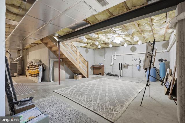 230 CAMBRIDGE LN, Lititz, PA 17543