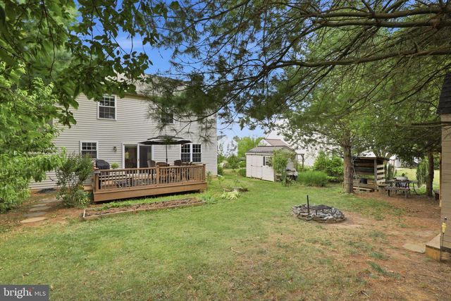 230 CAMBRIDGE LN, Lititz, PA 17543