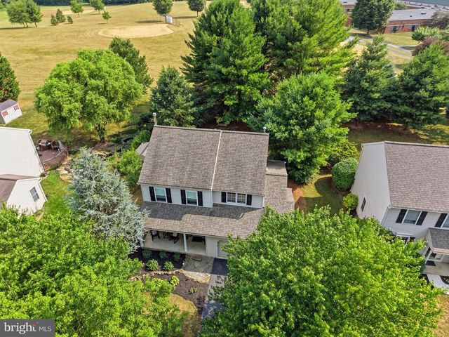 230 CAMBRIDGE LN, Lititz, PA 17543
