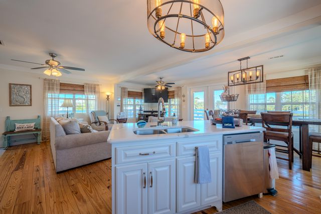 6607 Sunset Avenue, Panama City Beach, FL 32408