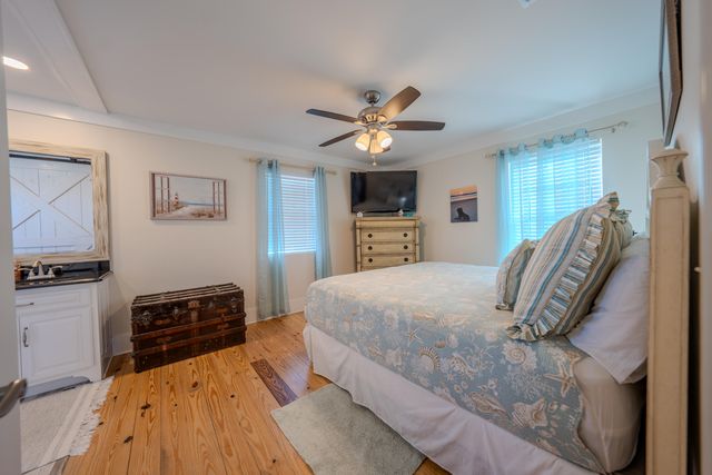 6607 Sunset Avenue, Panama City Beach, FL 32408