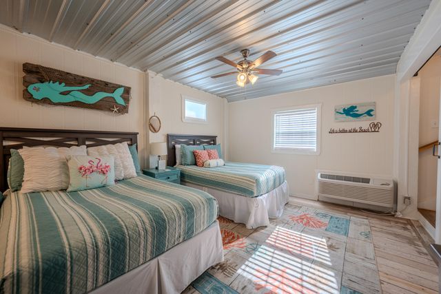 6607 Sunset Avenue, Panama City Beach, FL 32408