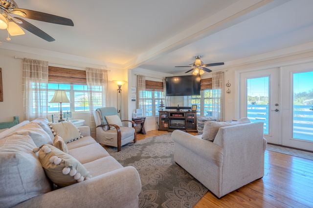 6607 Sunset Avenue, Panama City Beach, FL 32408