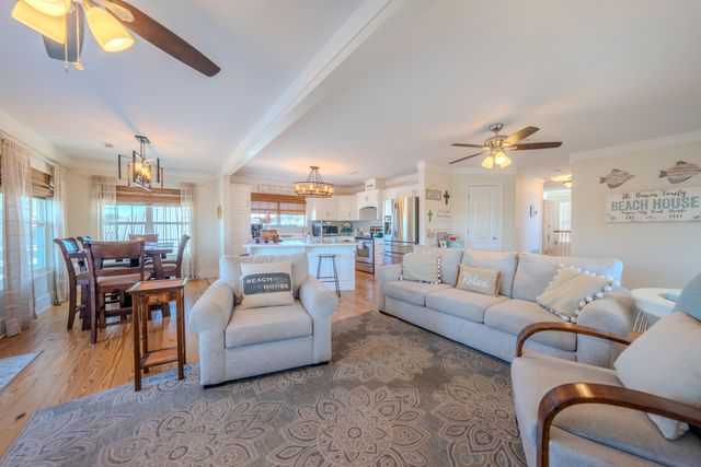 6607 Sunset Avenue, Panama City Beach, FL 32408