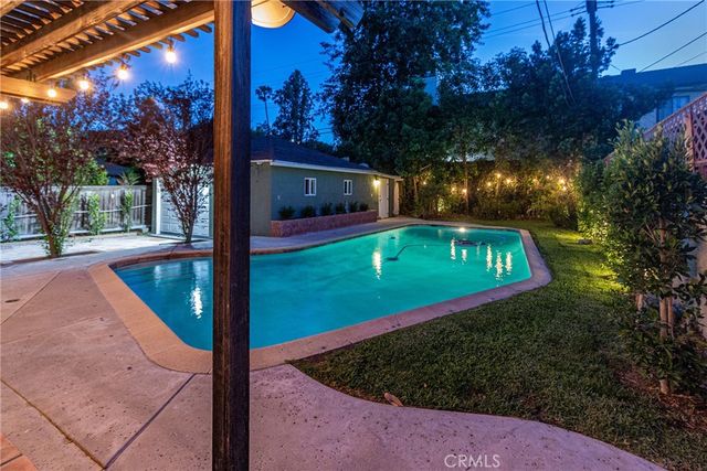 409 S Lamer Street, Burbank, CA 91506