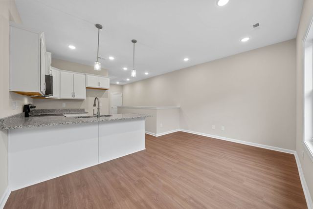 329 Cedar Ct A, Clarksville, TN 37042
