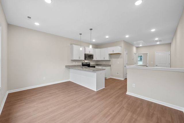 329 Cedar Ct A, Clarksville, TN 37042