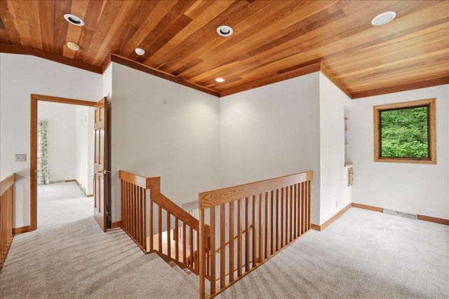 790 Garrison COURT, Delafield, WI 53018