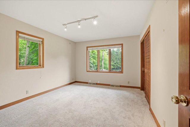 790 Garrison COURT, Delafield, WI 53018