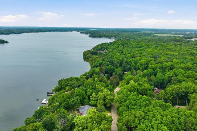 790 Garrison COURT, Delafield, WI 53018