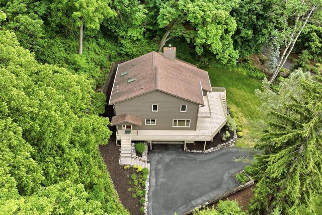 790 Garrison COURT, Delafield, WI 53018