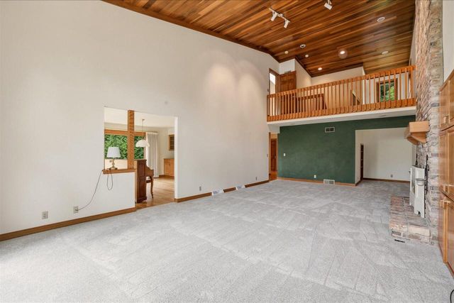 790 Garrison COURT, Delafield, WI 53018