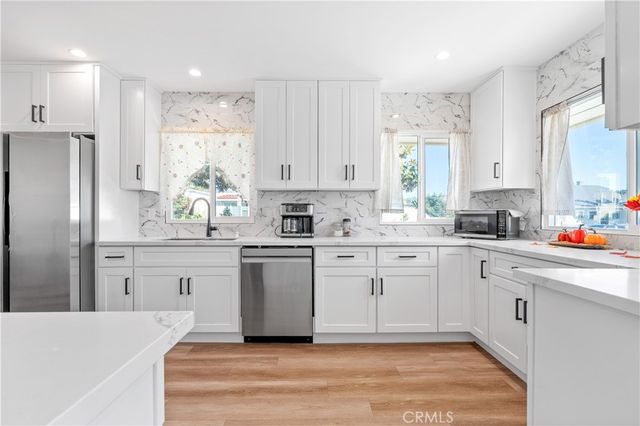 2701 Arlington Avenue, Los Angeles, CA 90018