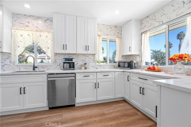 2701 Arlington Avenue, Los Angeles, CA 90018