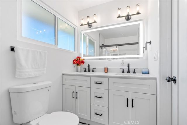 2701 Arlington Avenue, Los Angeles, CA 90018