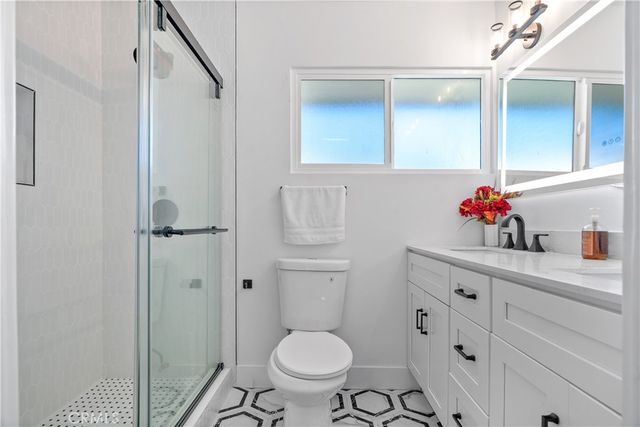 2701 Arlington Avenue, Los Angeles, CA 90018