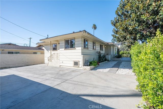 2701 Arlington Avenue, Los Angeles, CA 90018