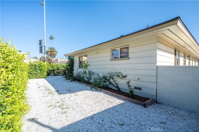 2701 Arlington Avenue, Los Angeles, CA 90018